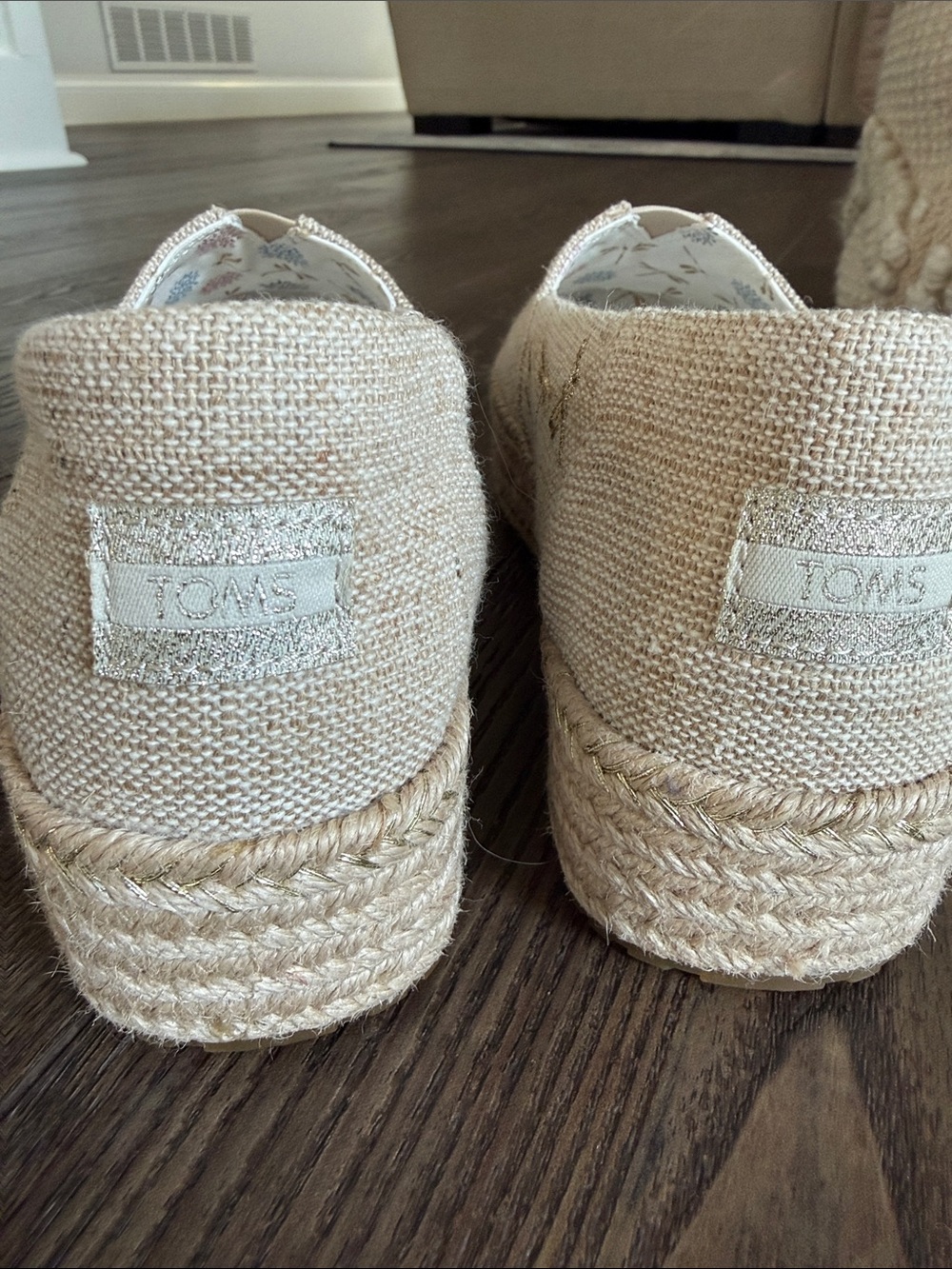 TOMS Beige/Cream Embroidered Gold Dragonflies Espadrille Platform Slip-On 8 - Picture 7 of 11